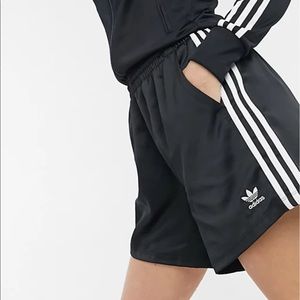 🖤Adidas Shorts